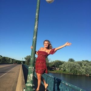 Meet your Posher, Nicole